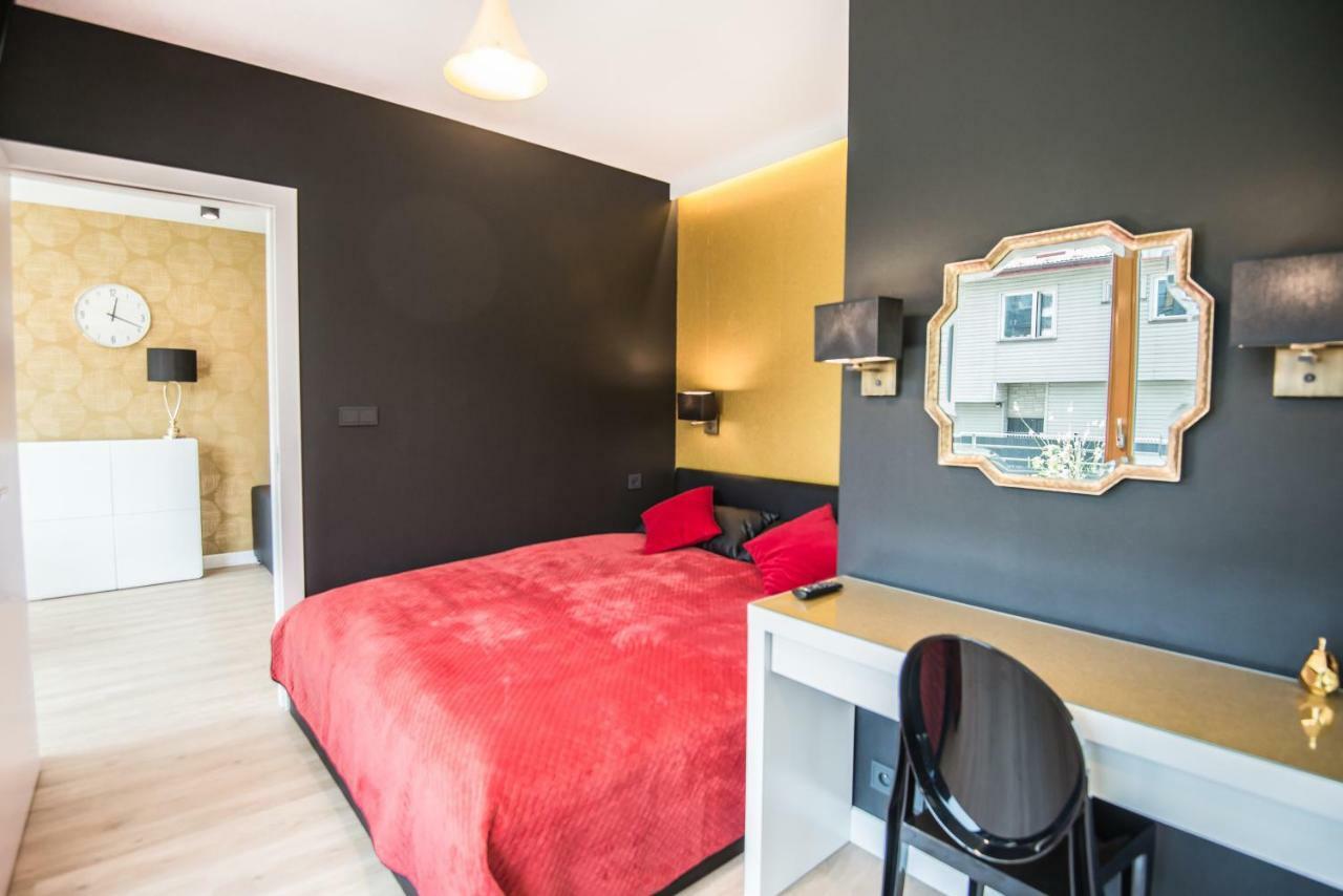 Apartment Galaxy Garden Cracow *