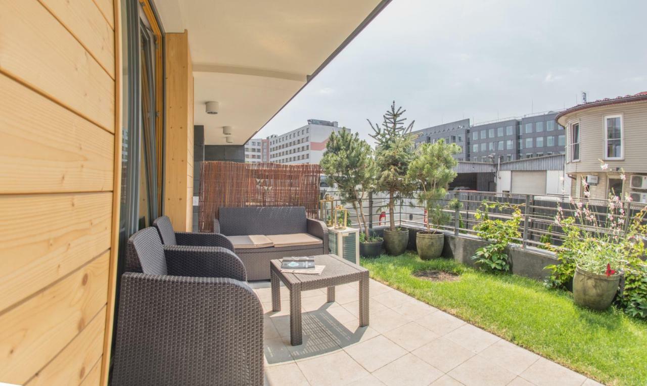 Galaxy Garden Cracow- Shopping Mall 1min, Underground Parking, Family Friendly, City Center Apartment Krakow